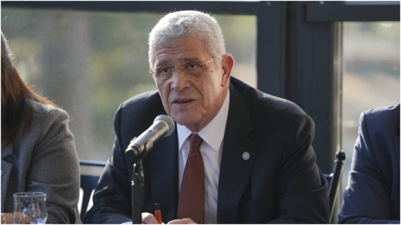 dervisoglu cumhurbaskani gecmis olsun dileklerini iletti kimse birinin elini siktim diye fikirlerimin degisecegine inanmasin bLmVOTeE