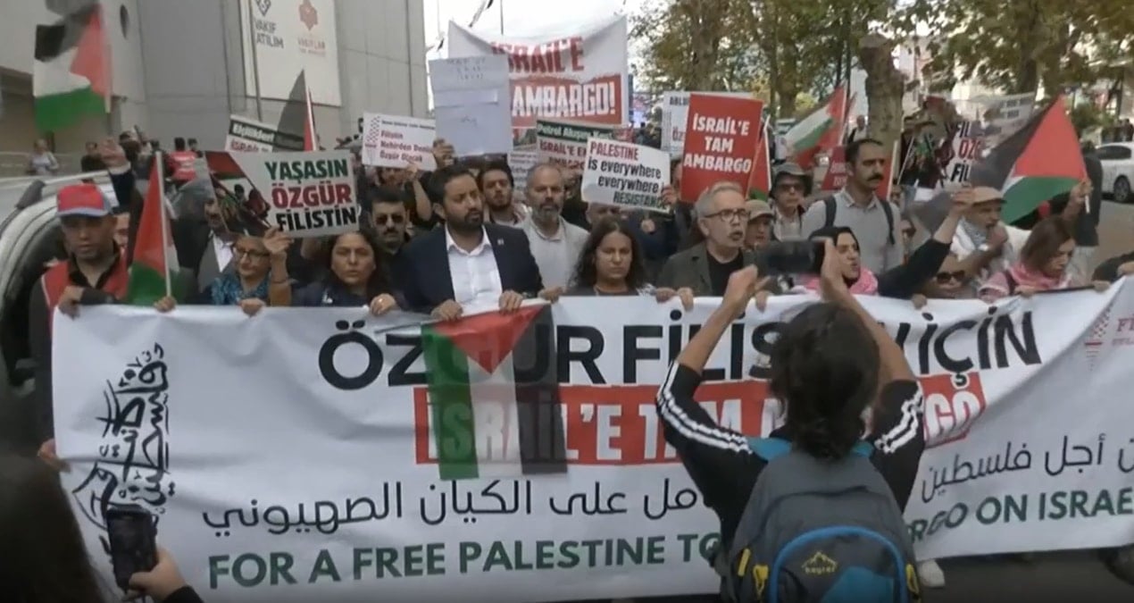 istanbulda binler gazze icin yurudu 4suMqvl4