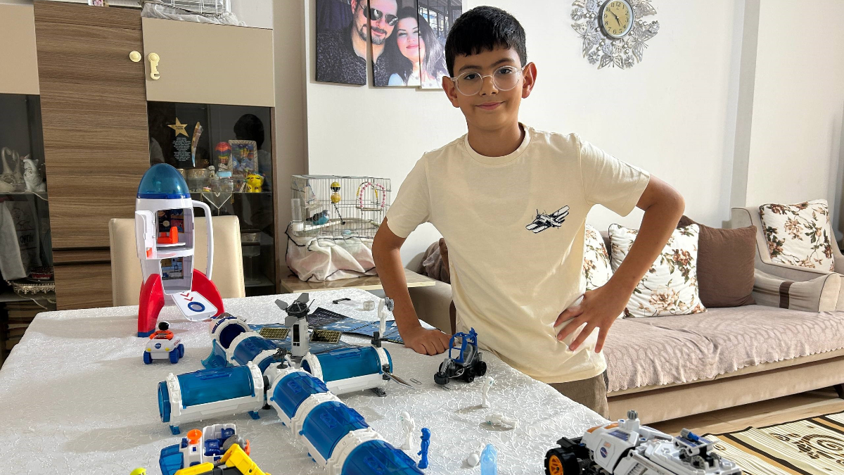 hatayda 11 yasindaki turk dahiye abdden davet qrNP6GQN.jpg