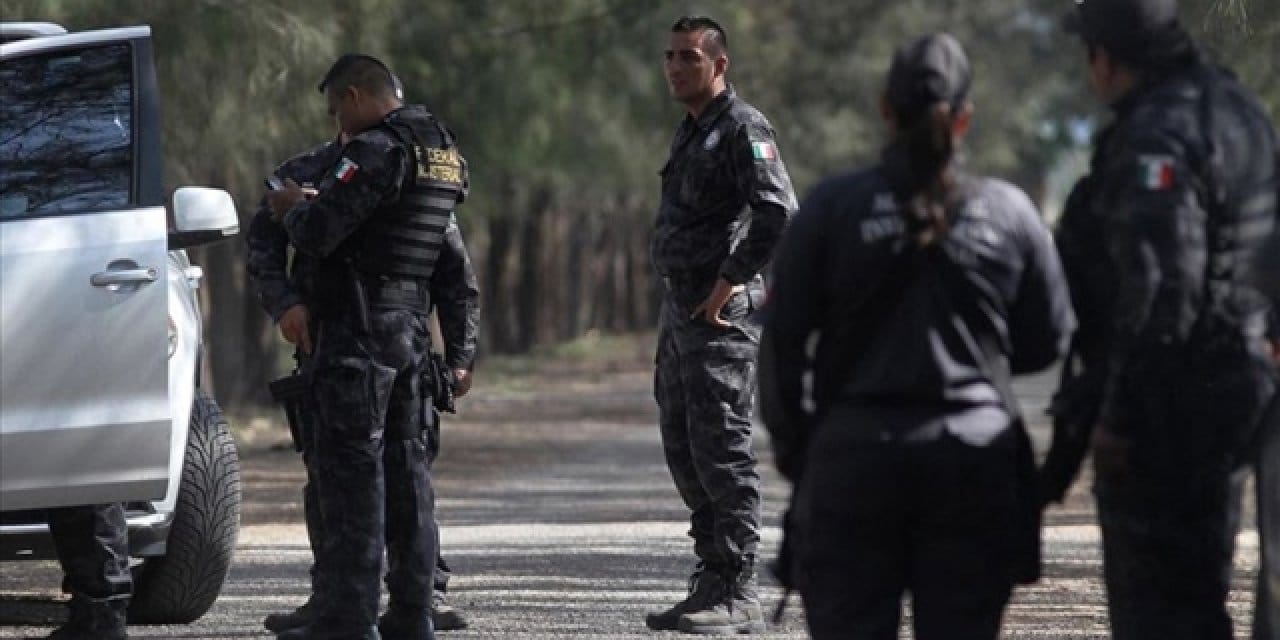 meksikada kartel ve polis catisti 13 olu 8jeBDw3h.jpg